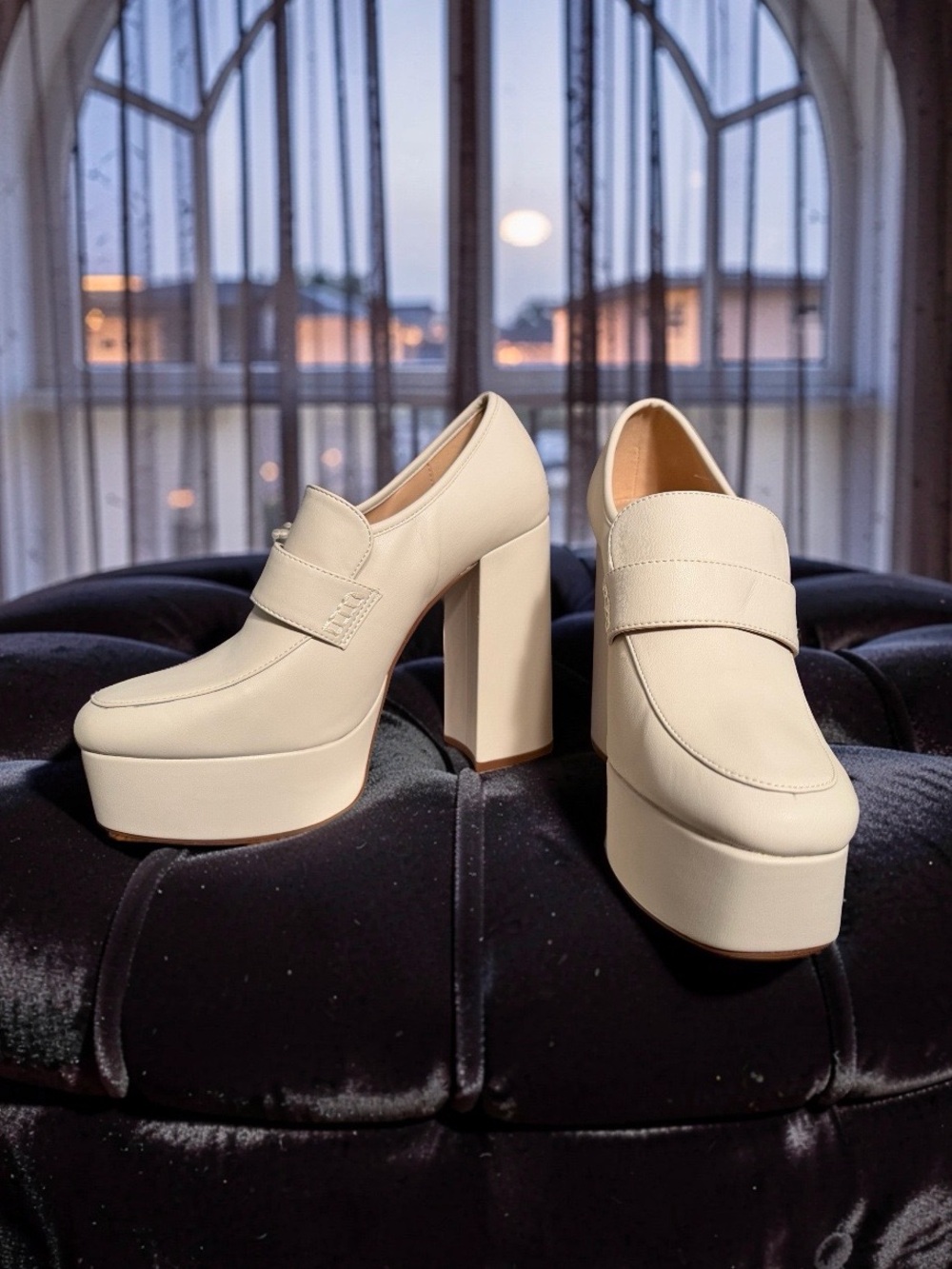 Madden Girl NWOT Sz 10 Bold Cream Platform Chunky Block Heel Loafers (0422)